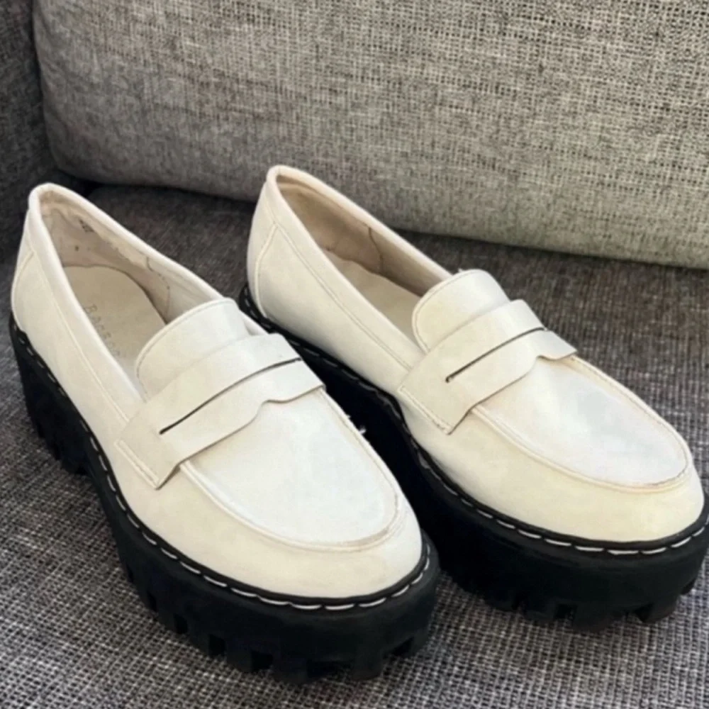 Bamboo Staging White Vegan Leather Platform Loafers 7